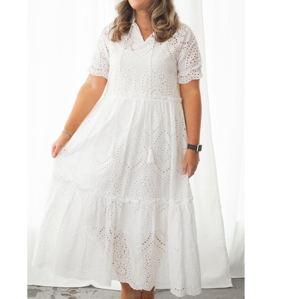 Cal Style NWT 100% Cotton Crisp White Eyelet‎ Tiered Scallop Trim Dress Large
